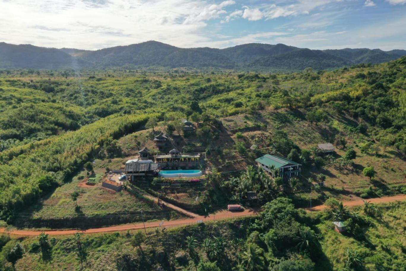 Miley Lodging Restobar New Busuanga Eksteriør bilde